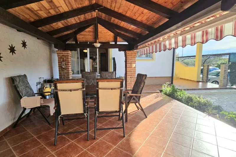 A semi-detached house with a sea view not far from Poreč – 2