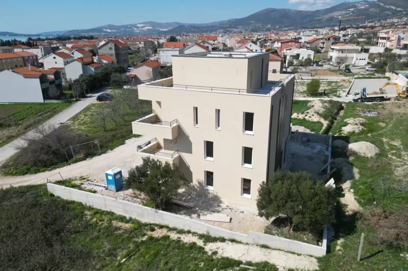 Penthouse with open sea views – 3