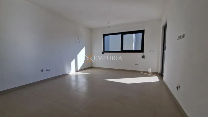 Newly built Ražanac – apartment with garden and elevator, near the sea – 3