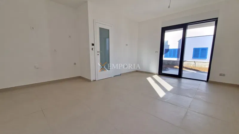 New build apartment with garden and lift – Ražanac – 3
