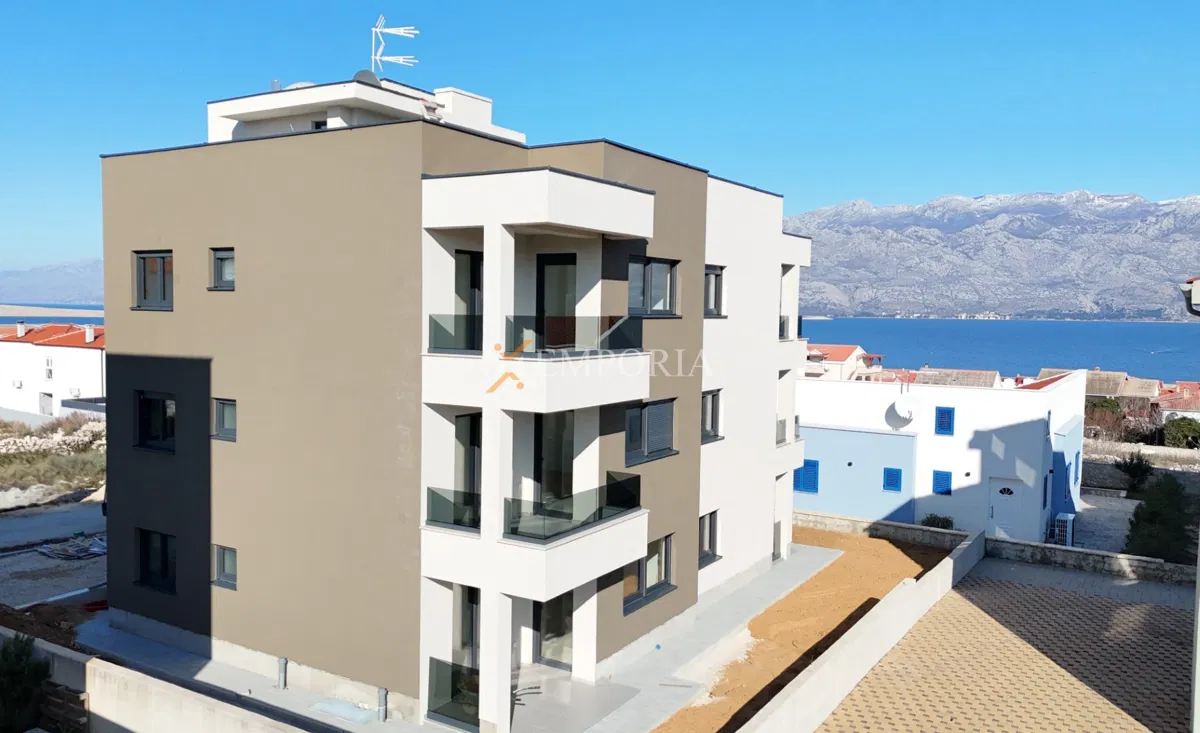 Novogradnja Ražanac – apartman s liftom i krovnom terasom