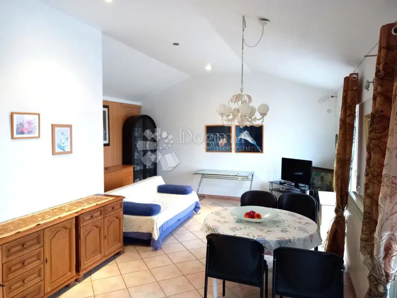 Isztria-Umag, apartman terasszal és tengerre néző kilátással – 3