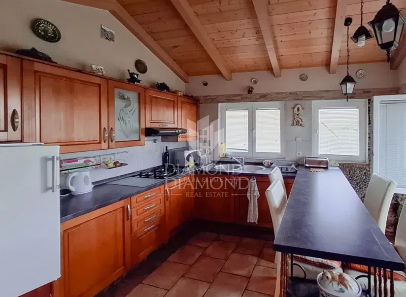 Poreč, opportunity, spacious apartment with summer kitchen – 3