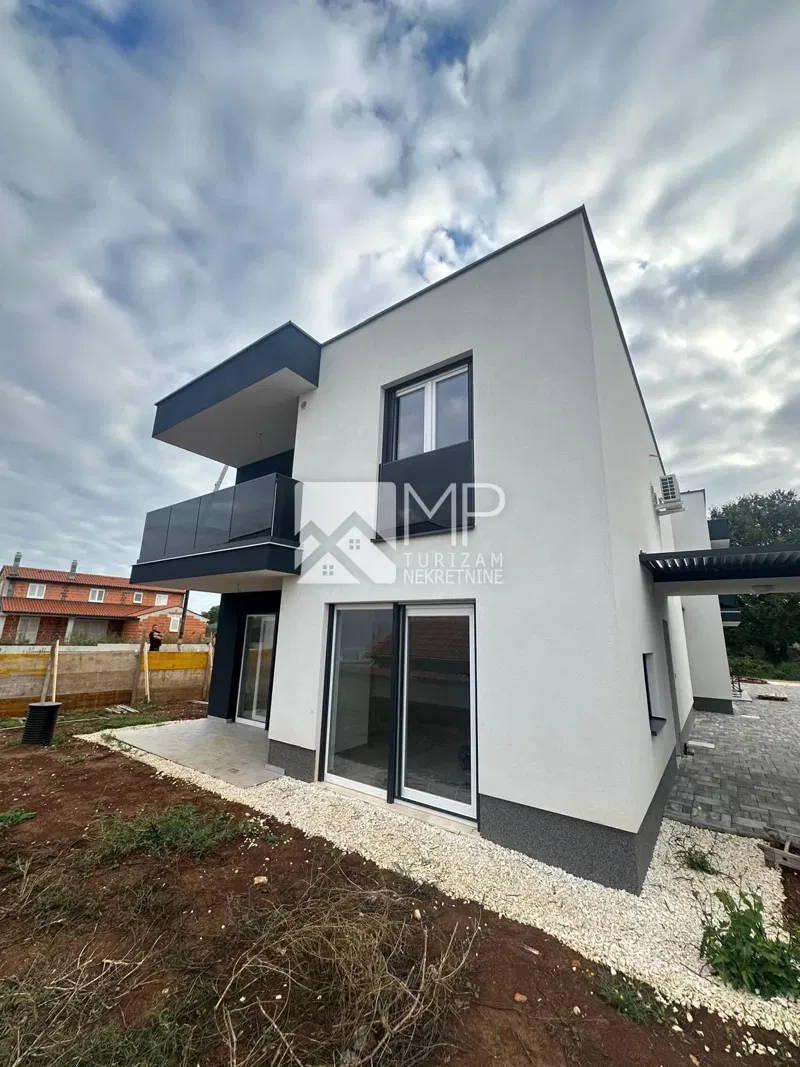 Medulin – Modern new construction: Luxury house with 4 bedrooms and 4 bathrooms, just 1000 m from the sea – 2