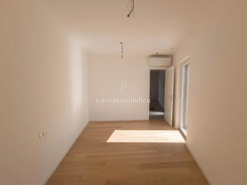 New ground-floor apartment with garden and garage – 3
