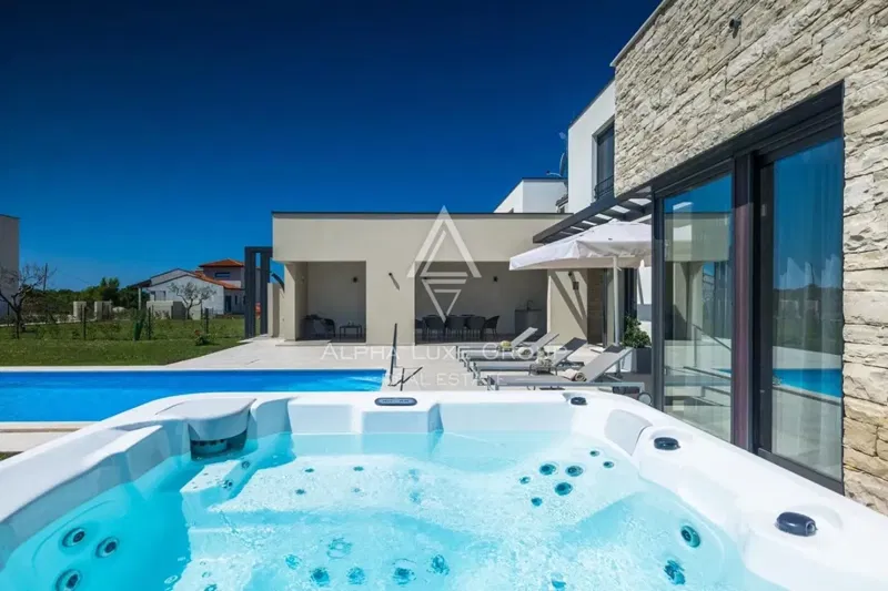Istria, Brtonigla: Luxury villa with sea view – 3