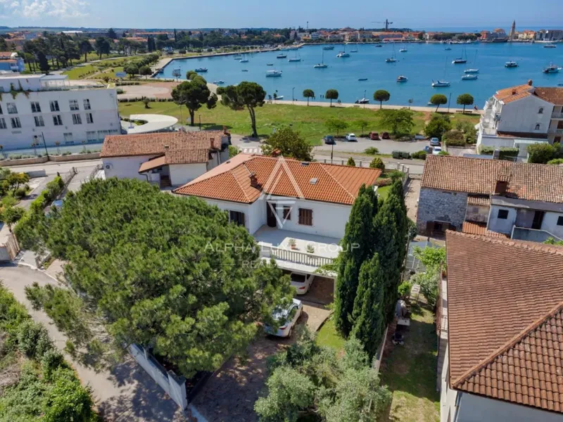Istria, Umago – Elegante casa con vista mare vicino mare – 3