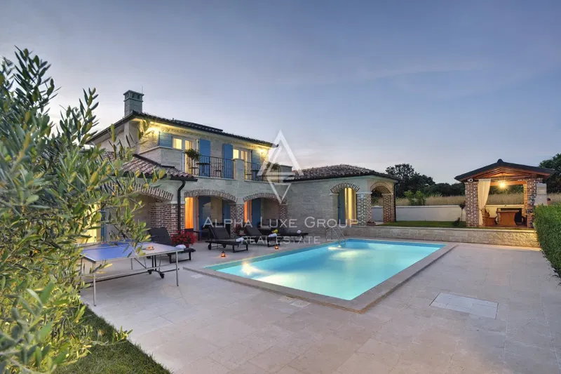 Istria, Medulin – Two elegant villas with pools – 3