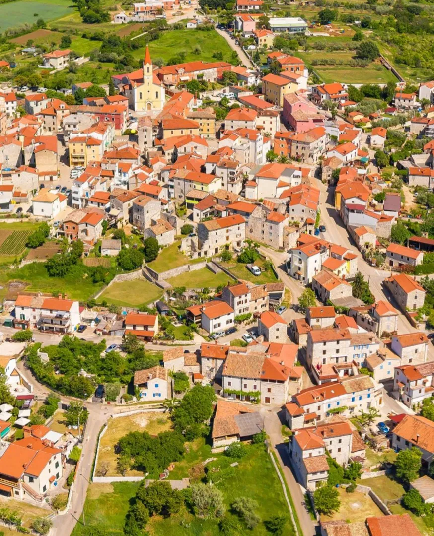 ISTRA, BRTONIGLA, PROSTRANI STAN NA IZVRSNOJ LOKACIJI!