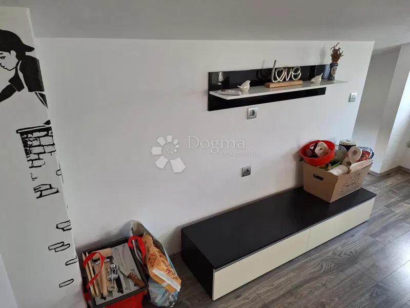 Gyönyörű tetőtéri lakás tengerre néző kilátással – 2