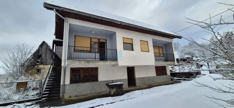Gorski kotar, Vrbovsko, detached house with 3 apartments, yard, for sale – 3