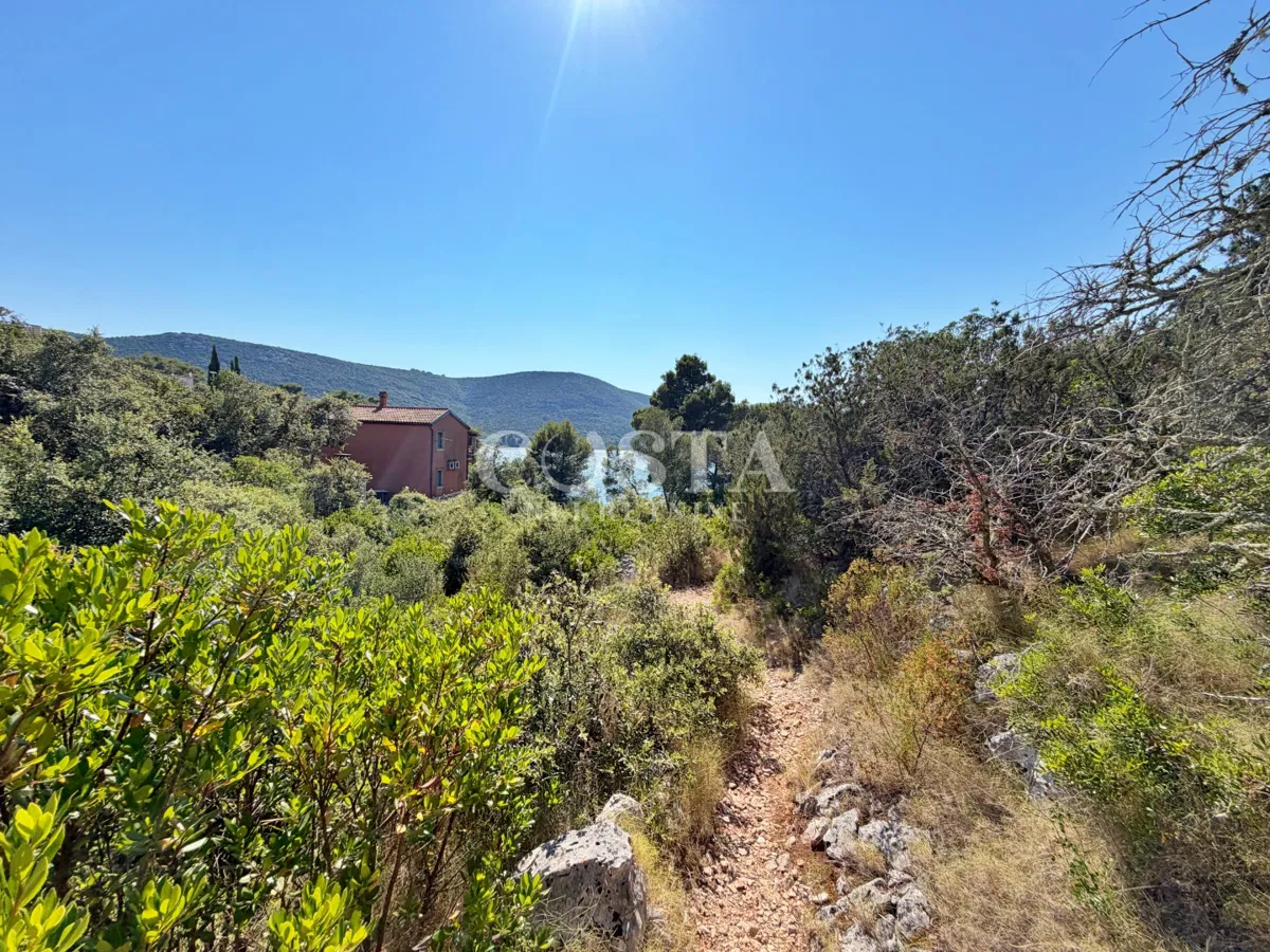 DUGI OTOK, LUKA - Građevinsko zemljište II. red od mora