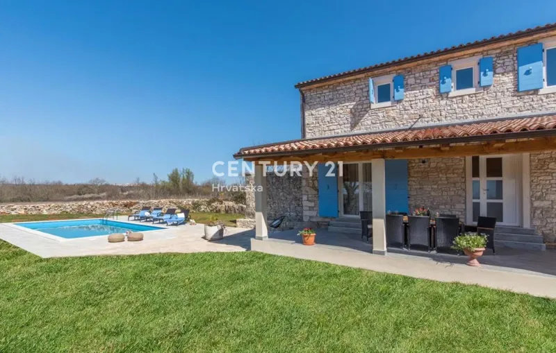 VRSAR, VILLA IN PIETRA CON PISCINA – 2