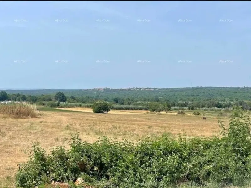 Prodaje se građevinsko zemljište, 1.062 m²,  u okolici Sv. Lovreča