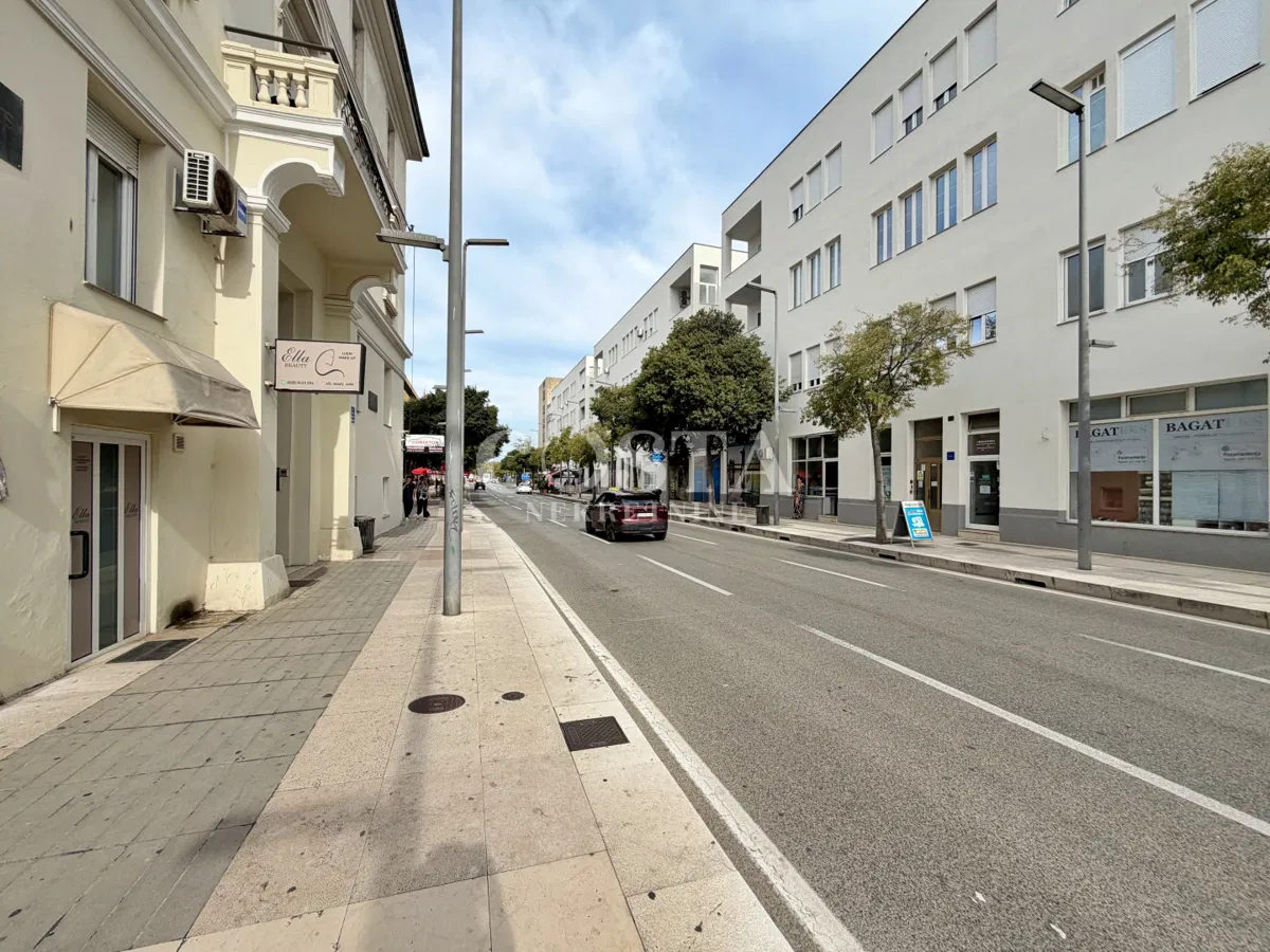 ZADAR, RELJA - Poslovni prostor na frekventnoj lokaciji