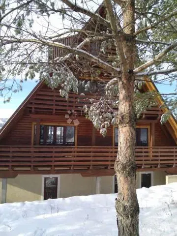 Ház Ravna Gora, 380m2