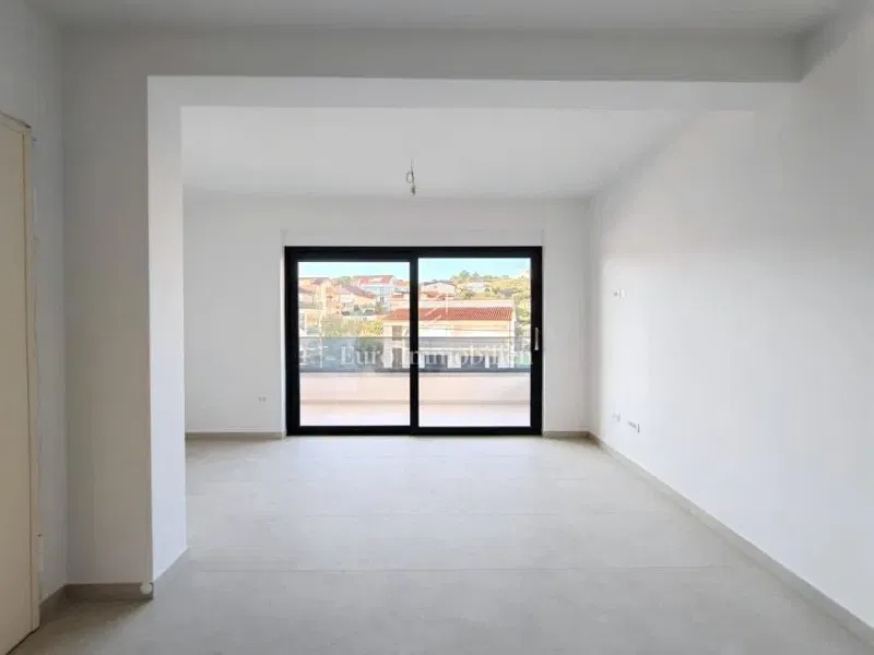 Two-bedroom apartments near the sea and beaches – 3