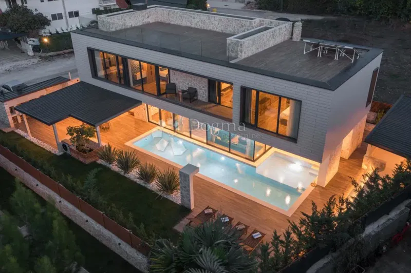 House Funtana, 360m2 – 3