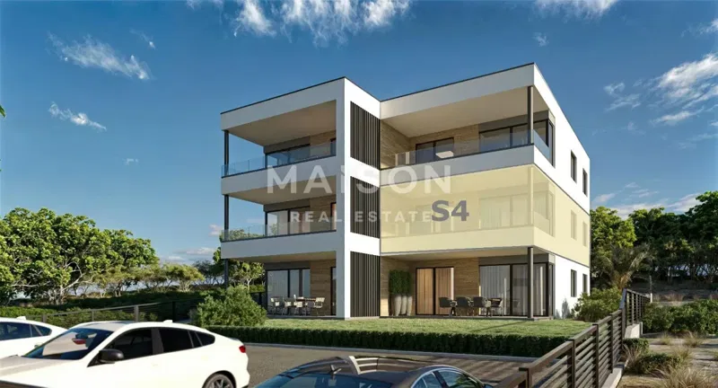 Exclusive Luxury Apartment with Spacious Terrace – Mandre S4 – 2