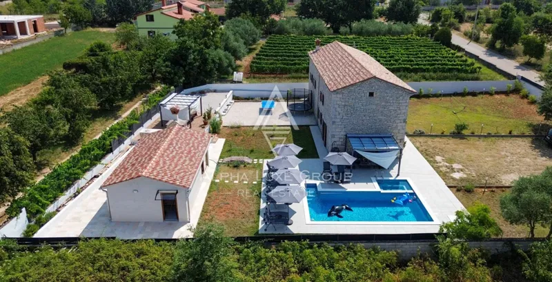 Istria, Svetvinčenat: Stone house with pool – 3
