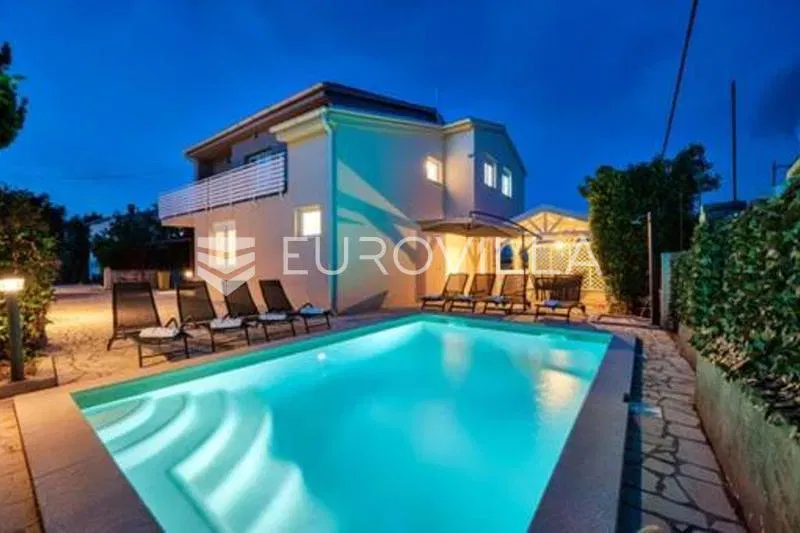 Luxurious Detached Villa with Pool and Sauna in Liznjan – 2