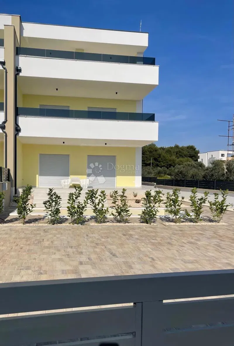 Casa Tribunj, 243,70m2 – 2