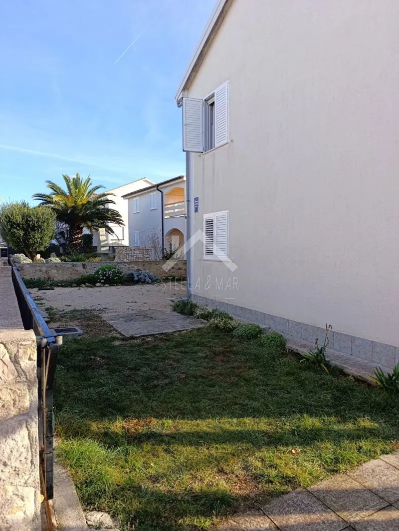 House with two apartments and garage - Vir – 2