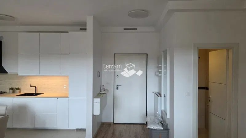 Istria, Pula, Center, apartment 89.81m2, 2 bedrooms + dining room, first floor, elevator, #for sale – 3