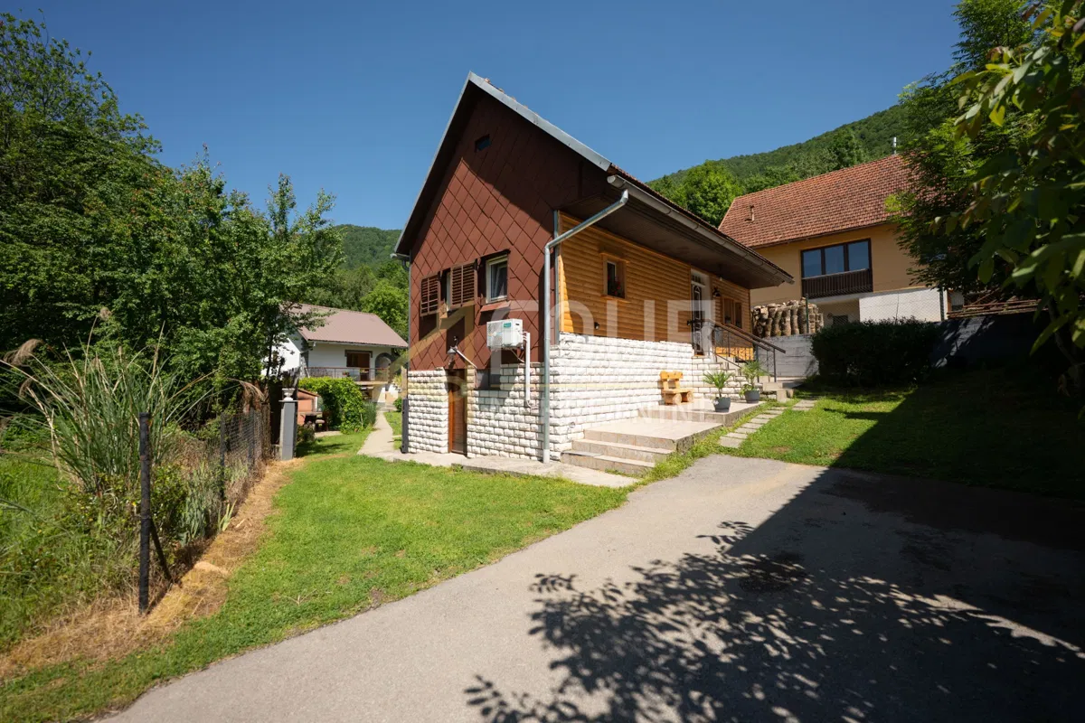 Delnice, 220m2