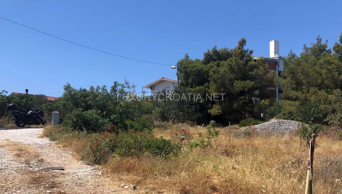 Zemljište uz more na prodaju Trogir Čiovo Hrvatska