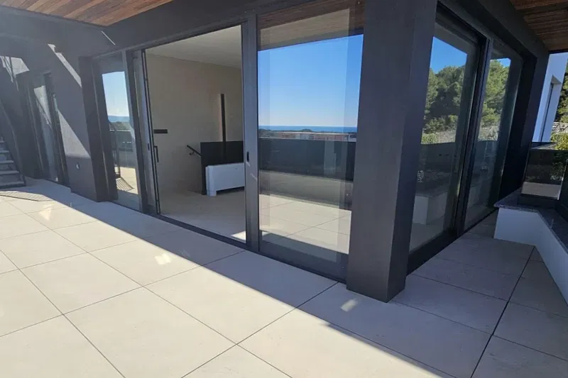 Penthouse with roof terrace and swimming pool – 3