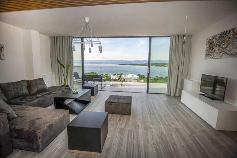 Luxury penthouse near the sea – 2