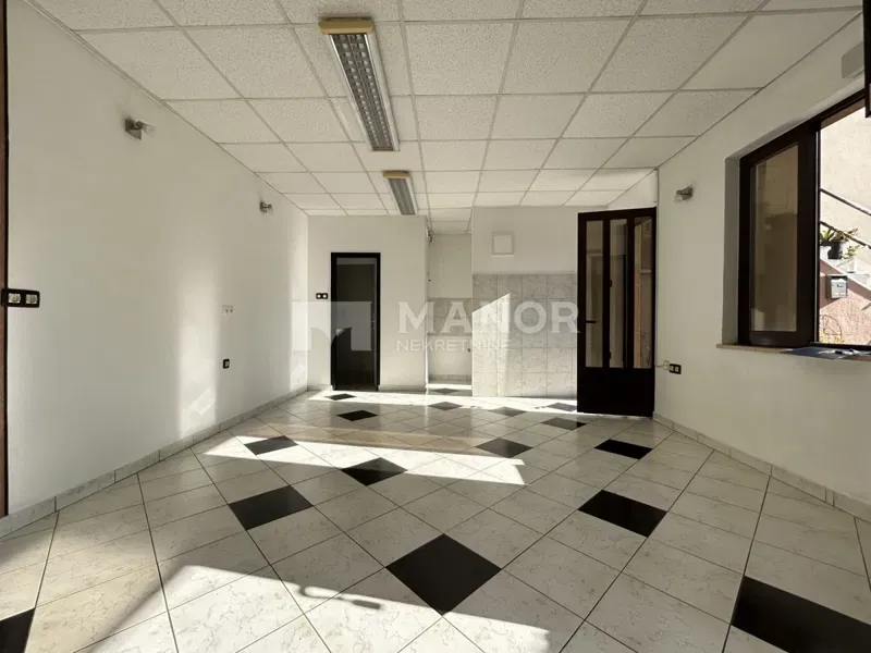 Business premise Krimeja, Rijeka, 30m2 – 2