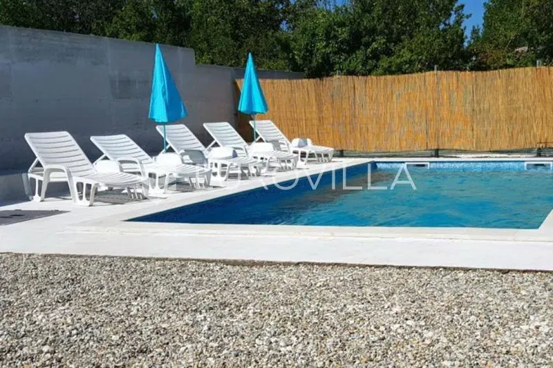 Istria, Pula, modern detached villa with a view of the greenery, a peaceful oasis – 3
