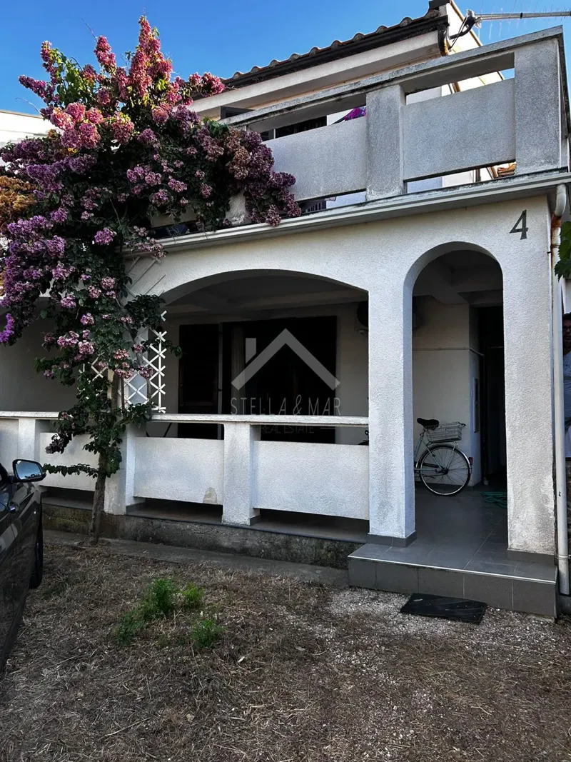 Semi-detached house, 2 apartments, sea view - Vir – 2