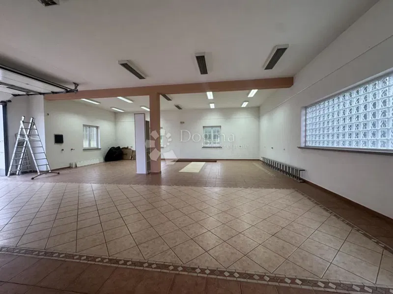 Kereskedelmi Kozala, Rijeka, 220m2 – 3