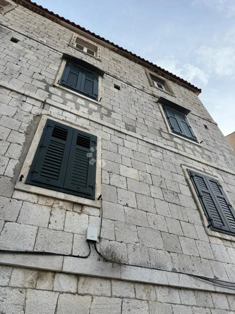 Old town Omiš, investment opportunity. – 2