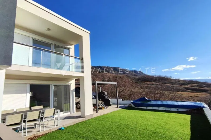 NEW SEMI-DETACHED HOUSE IN A QUIET LOCATION – 2
