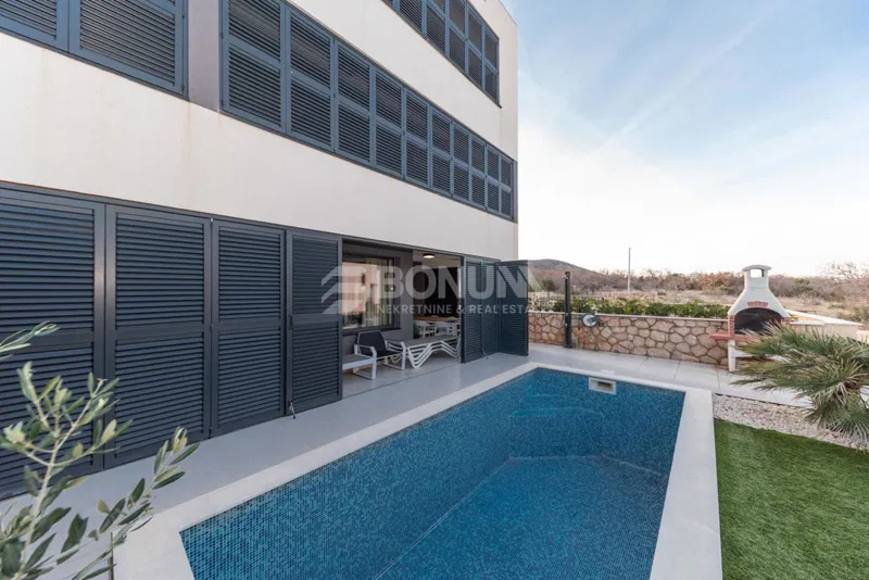 Vinjerac, 150 m do mora – moderan apartman s bazenom – 3