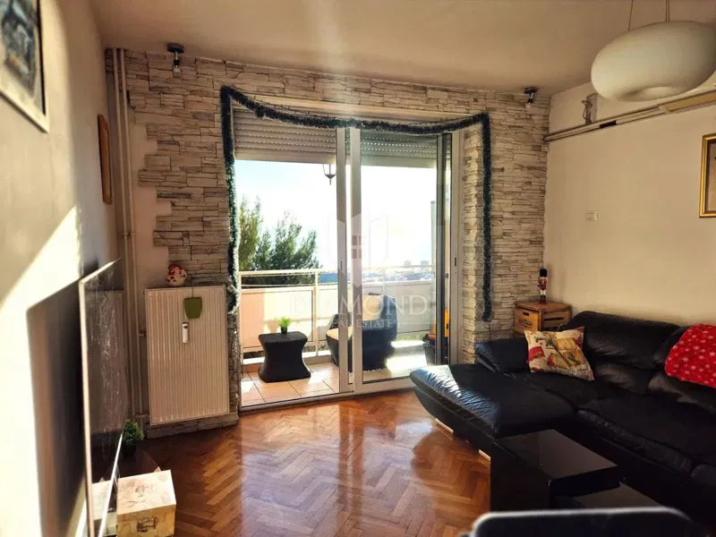 RIJEKA, GORNJA VEŽICA- Apartment with sea view, 2 bedrooms + living room – 3