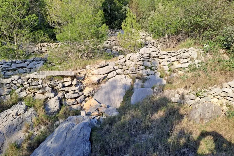 Building land – 2