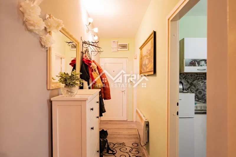 Osijek, komplett renovierte und möblierte 32m² Wohnung im 2. Stock – 2