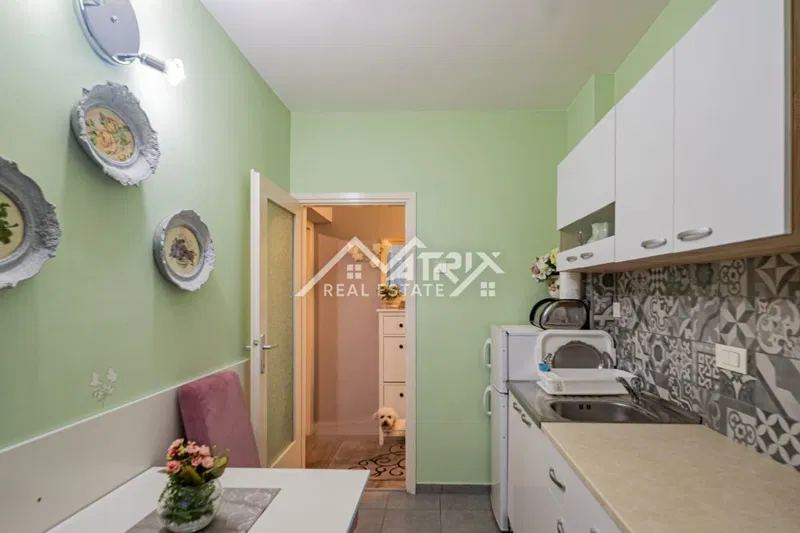 Osijek, komplett renovierte und möblierte 32m² Wohnung im 2. Stock – 3