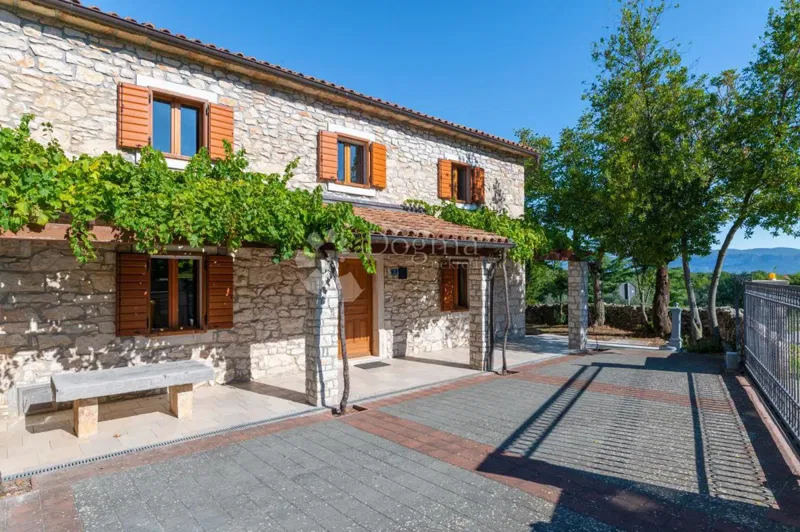 House Labin, 204m2 – 3