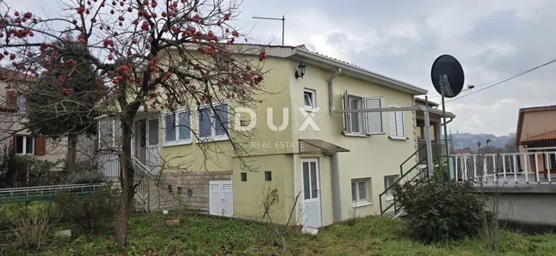 ISTRIA, LABIN - Dom z dwoma apartamentami z dużymi tarasami, garażem i kominkiem z galerią w bezpośrednim sąsiedztwie centrum – 3