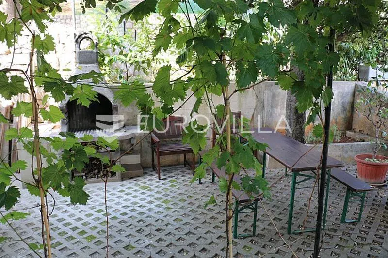Krk, Omišalj, house with five apartments, 200 m from the sea – 3