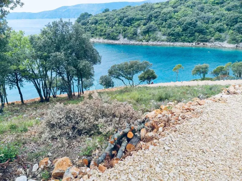 TERRENO PRIMA FILA SUL MARE – 3