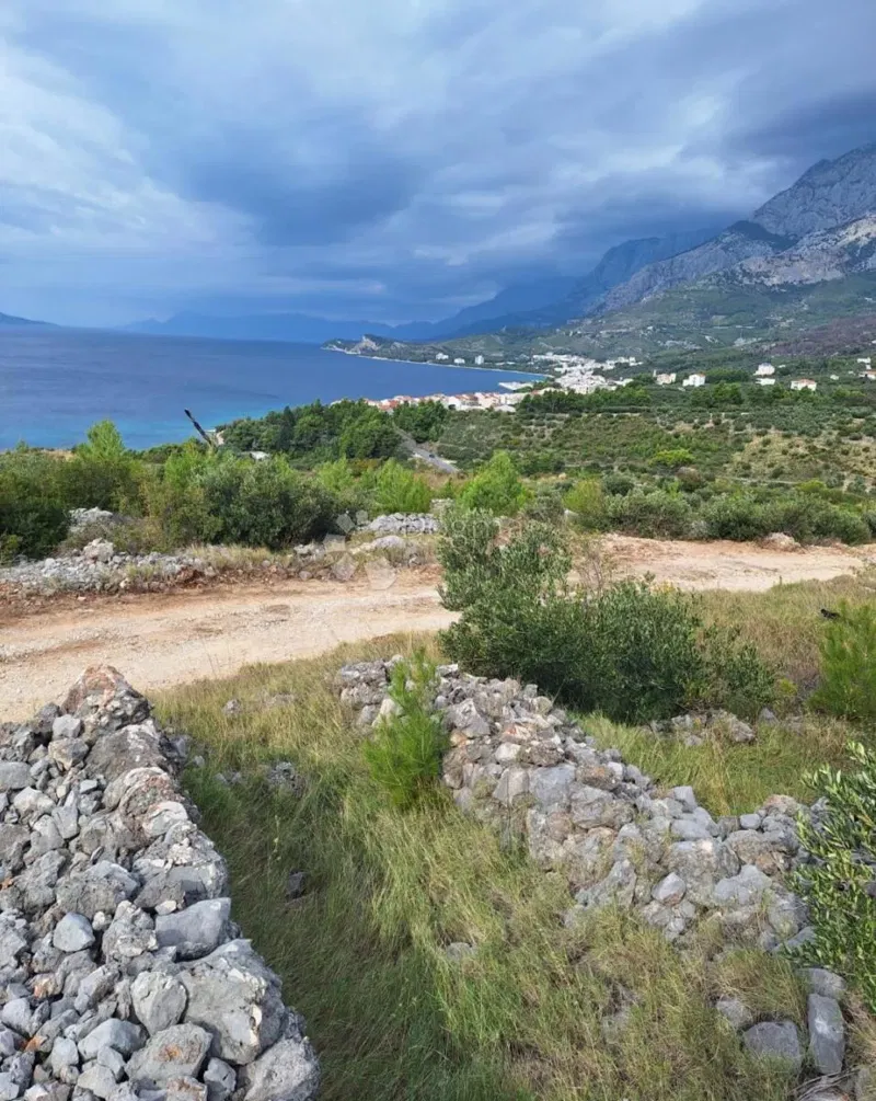 Építési telek Gornje Igrane, Podgora, 1.651m2