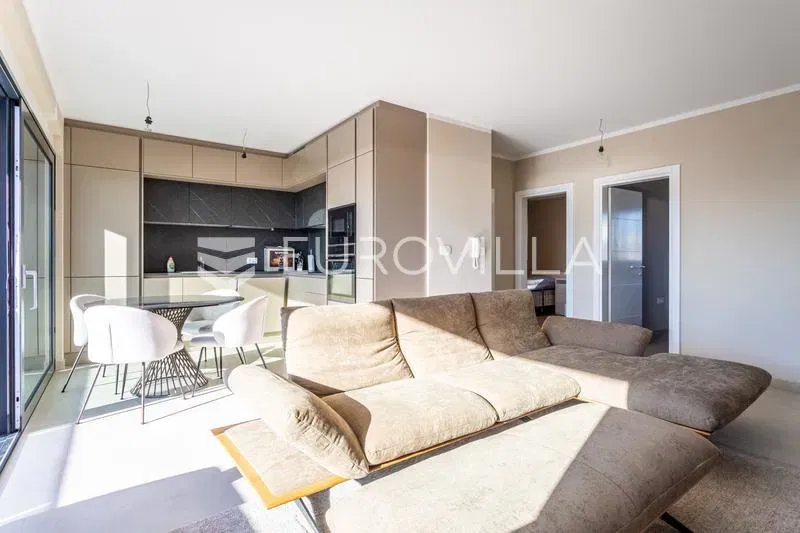 Appartamento Okrug Gornji – 2