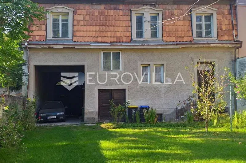 Samobor, house with large land and outbuildings on a plot of 1578 m² – 2